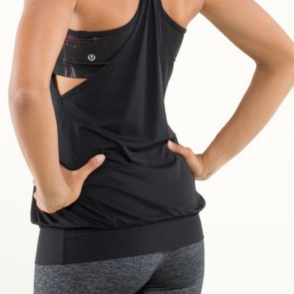 Lululemon no limit tank top.